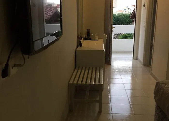 Alkyonides Boutique Кремасти