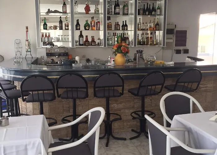 Отель Alkyonides Boutique Кремасти