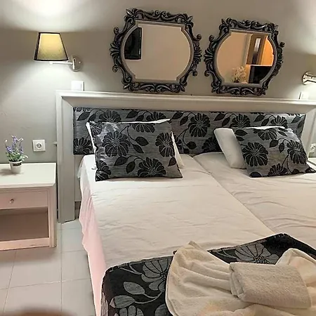 Alkyonides Boutique מלון 3*