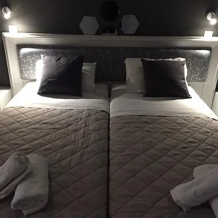 מלון Alkyonides Boutique 3*